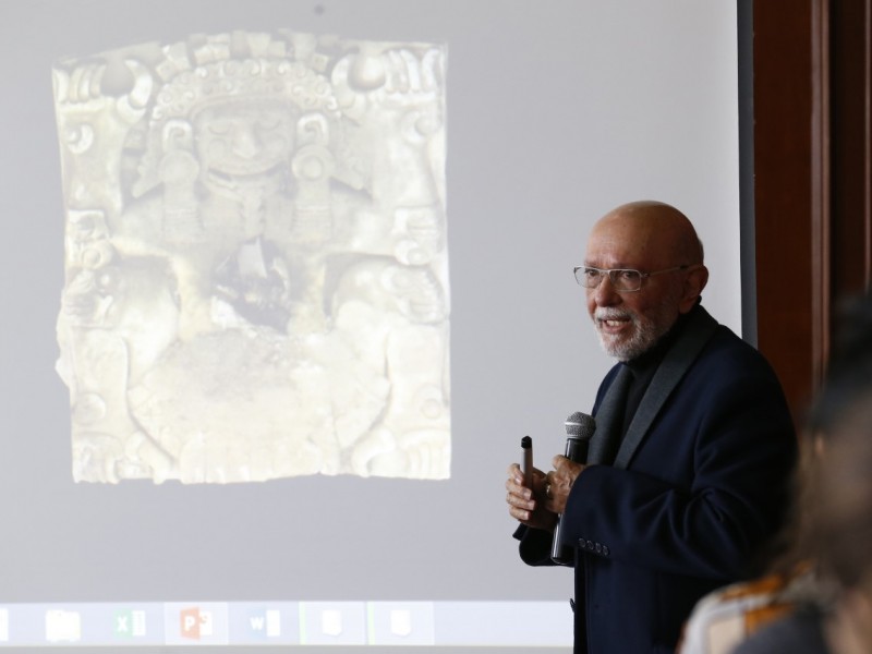 Eduardo Matos dictó conferencia en la UAEM