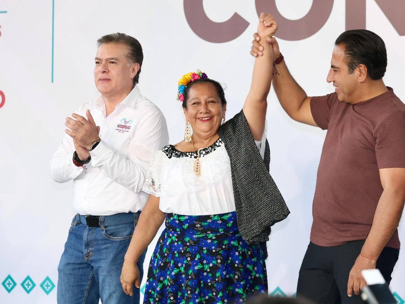 Eduardo Ramírez lleva apoyos de Humanismo Contigo a más colonias