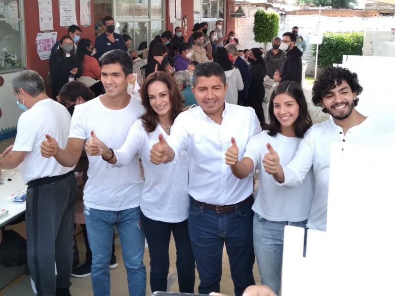 Eduardo Rivera Pérez invita a poblanos salgan a votar