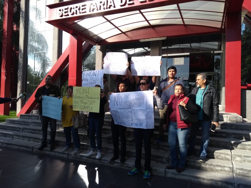 Educación Jalisco sin pagar a 163 maestros