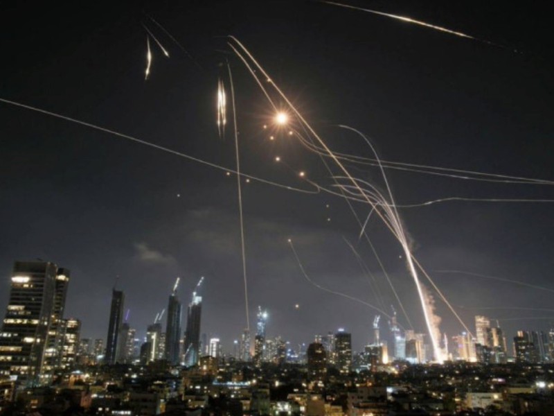 EE.UU. comienza a evacuar a sus ciudadanos en Israel
