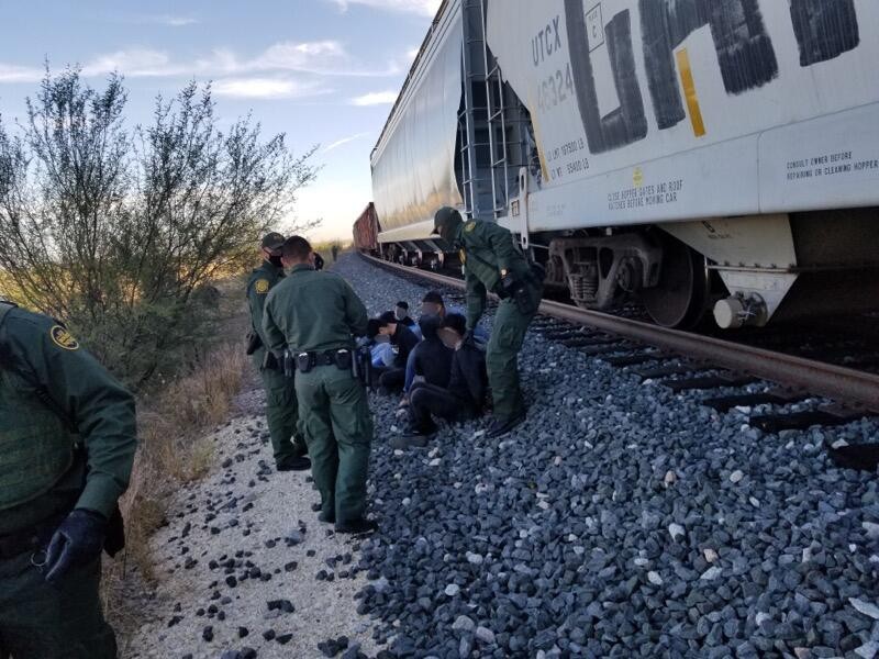 EE.UU. suspende procesamiento de trenes en dos pasos fronterizos