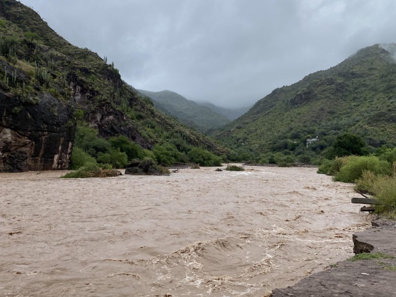 Efectos del huracán Priscila deja lluvias torrenciales en ocho municipios de Guanajuato