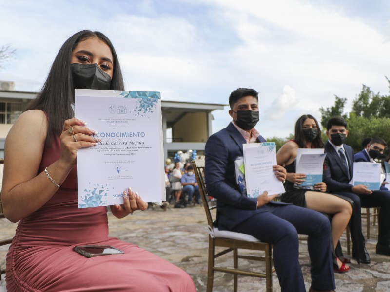 Egresa 2da. Generación de bachillerato en Jalpan