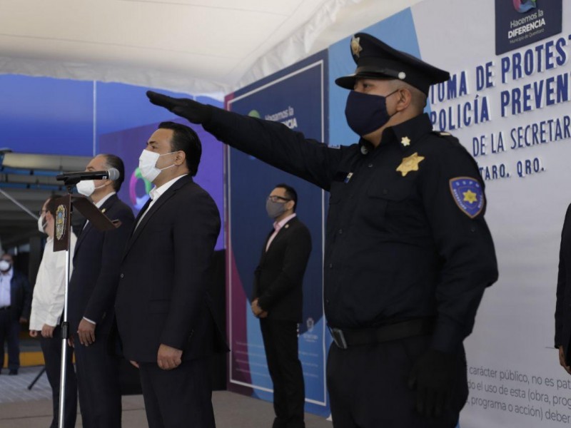 Egresan 46 nuevos policías municipales de Querétaro