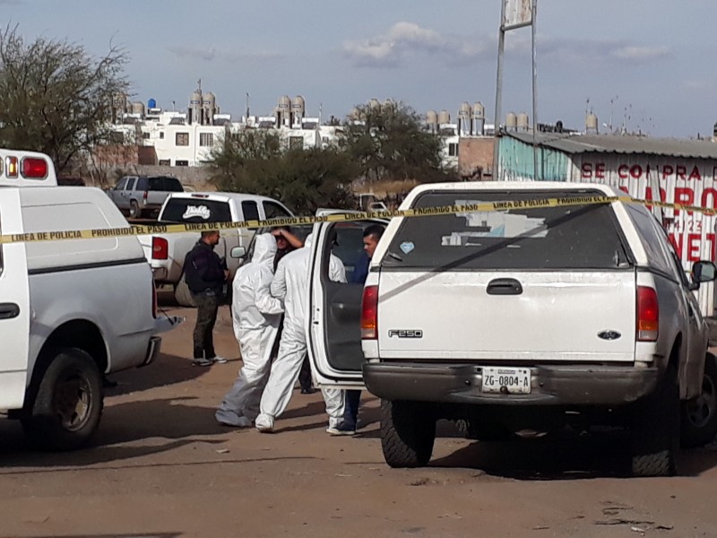 Ejecutan a dos en Martínez Domínguez