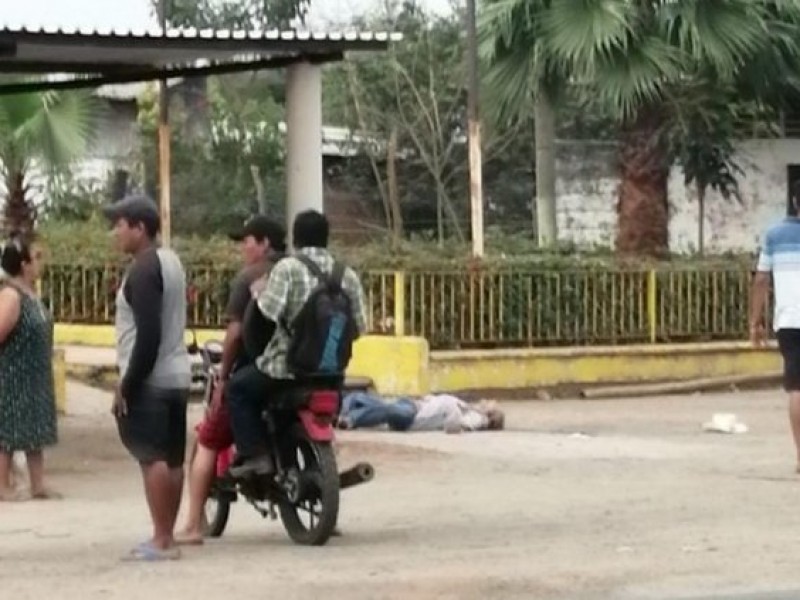 Ejecutan a dos hombres en Acayucan