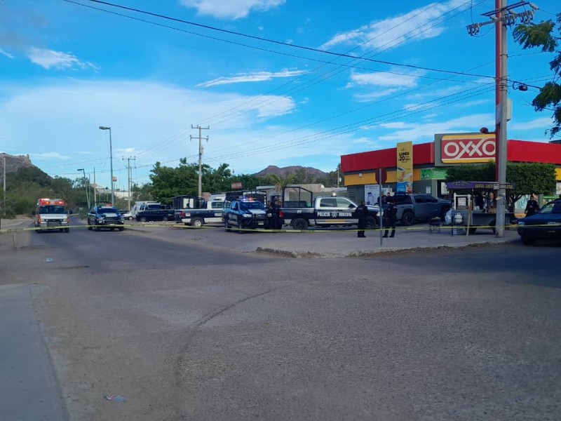 Ejecutan a hombre fuera de una tienda de conveniencia