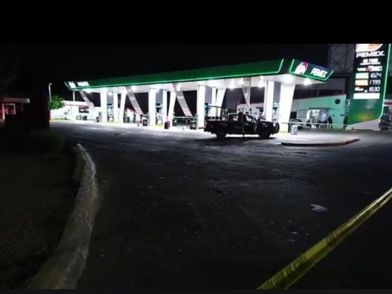 Ejecutan a pareja en gasolinera de Zozutla, Yehualtepec