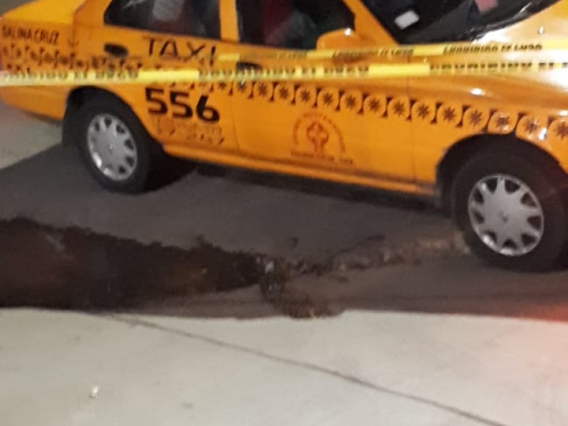 Ejecutan a pasajero de taxi en Salina Cruz
