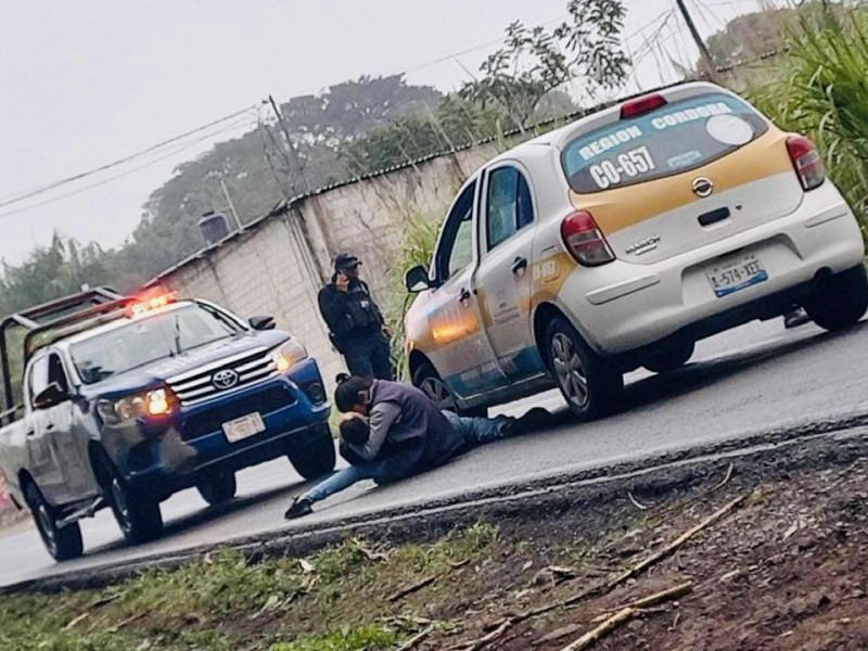 Ejecutan a taxista en carretera de Córdoba