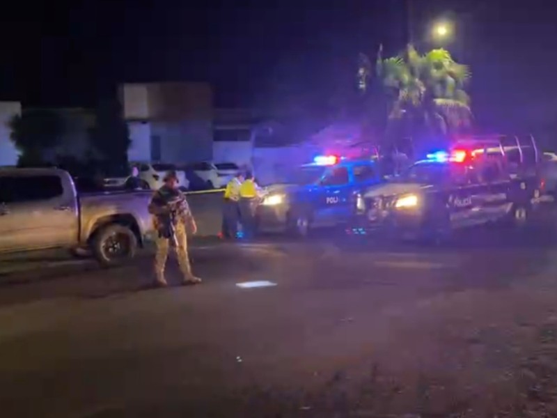 Ejecutan a un hombre justo frente a la Feria de Colima