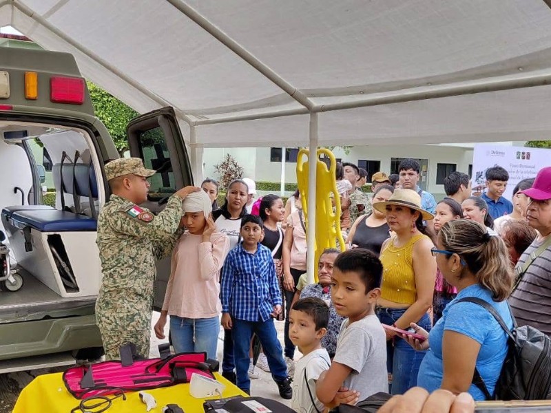 Ejército celebra el Día de las Personas Mayores  en Atoyac