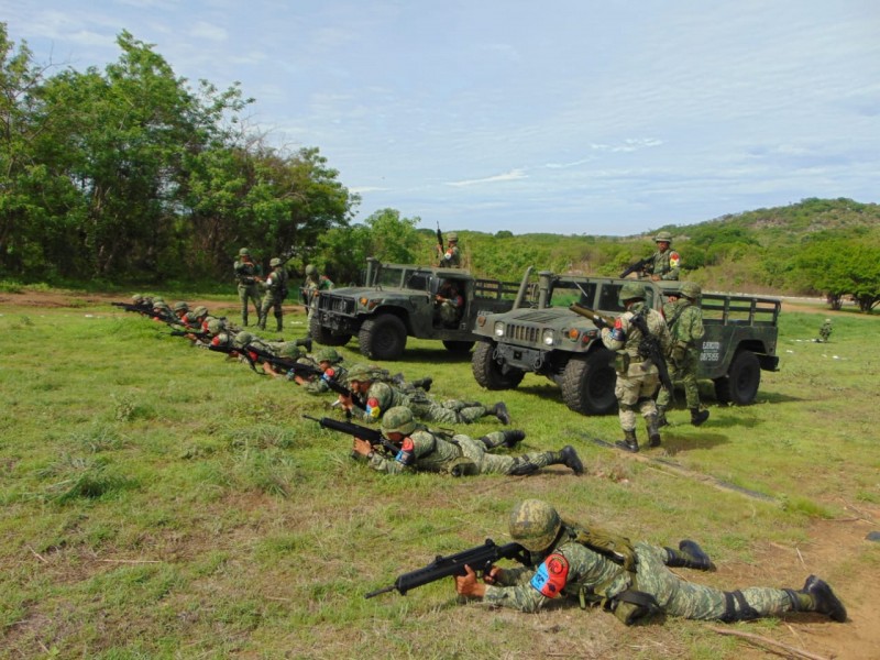 Ejército concluye adiestramiento militar en el CAR de Petatlán
