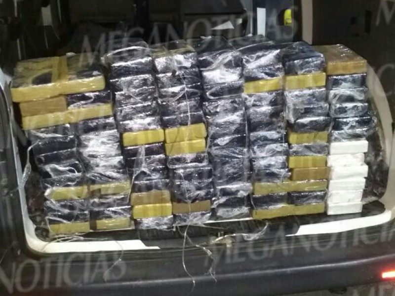 Ejercito decomisa 100 kilogramos de cocaína en Coxcatlán