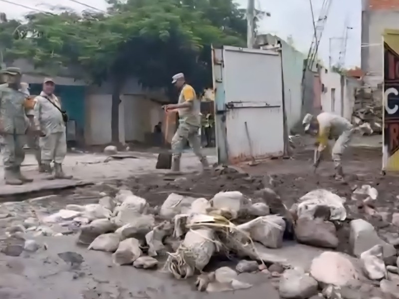 Ejército Mexicano se une a labores de limpieza en Peñuelas