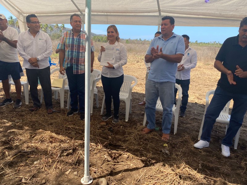 Ejidatarios entregan terreno para la Universidad Autónoma de Zihuatanejo