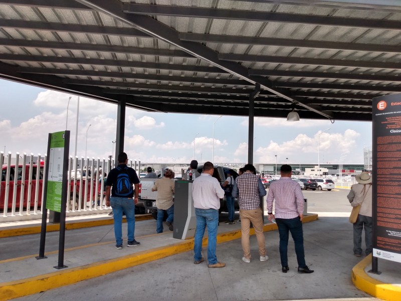 Ejidatarios levantan plantón del aeropuerto
