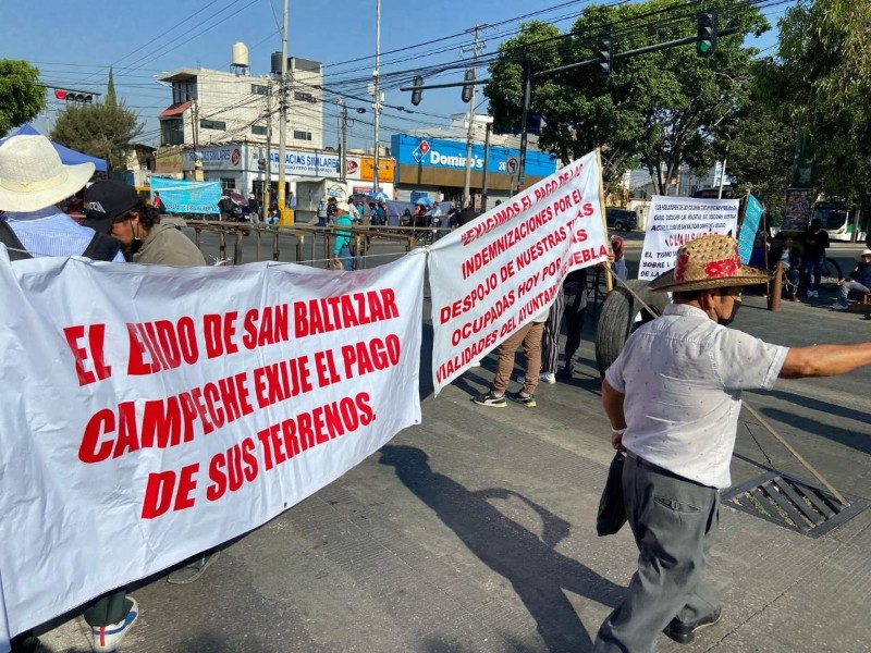 Ejidatarios toman los bulevares Las Torres y Valsequillo, colapsan tráfico