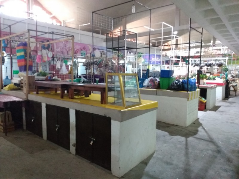 El 30% de comerciantes mantiene cerrado sus locales en Juchitán