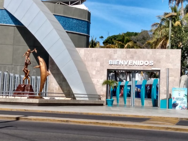 El acuario Mazatlán y un hotel del puerto ya cerraron