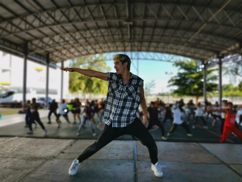 El coreógrafo David Pinto, conecta cuerpo y alma danzando