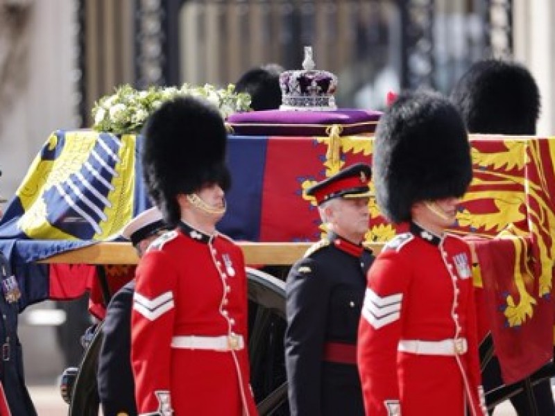 El cuerpo de Isabel II llegó a Westminster Hall