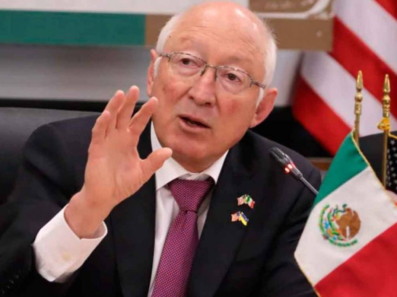 El embajador Ken Salazar se reúne con AMLO