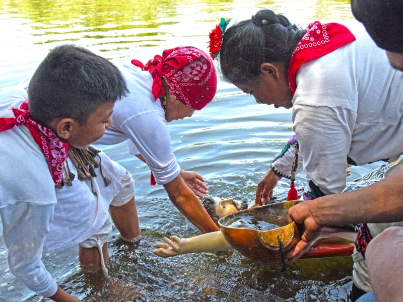 El Fuerte pide por lluvias con baño tradicional a San Juan