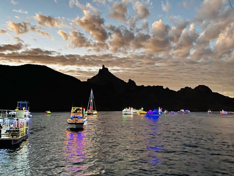 El Mar de Cortés se viste de Navidad