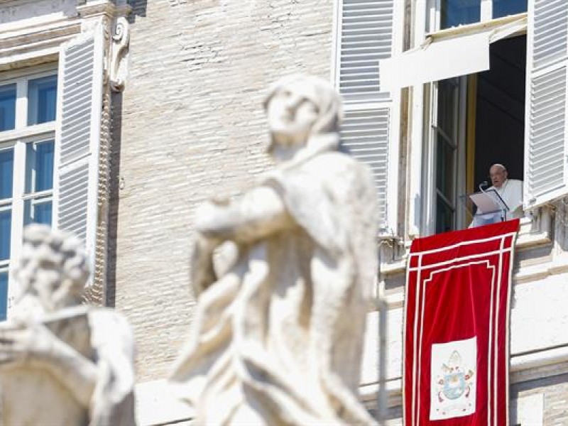 El papa Francisco llama a evitar un conflicto bélico mayor