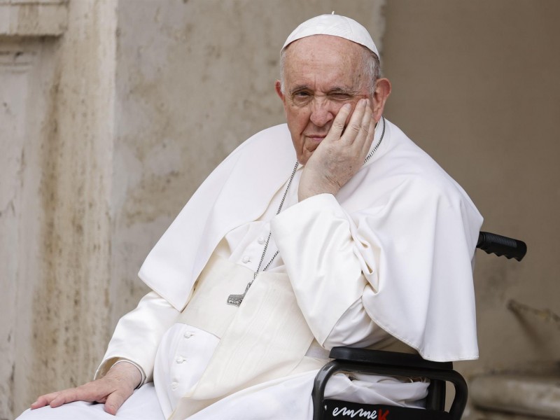 El papa reitera su interés por viajar a Ucrania