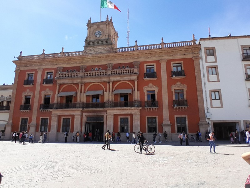 El Secretario del Ayuntamiento será el acalde interino