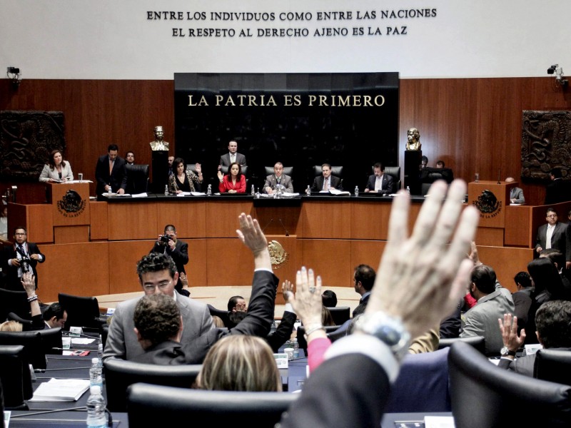 Senado reparte 45 comisiones