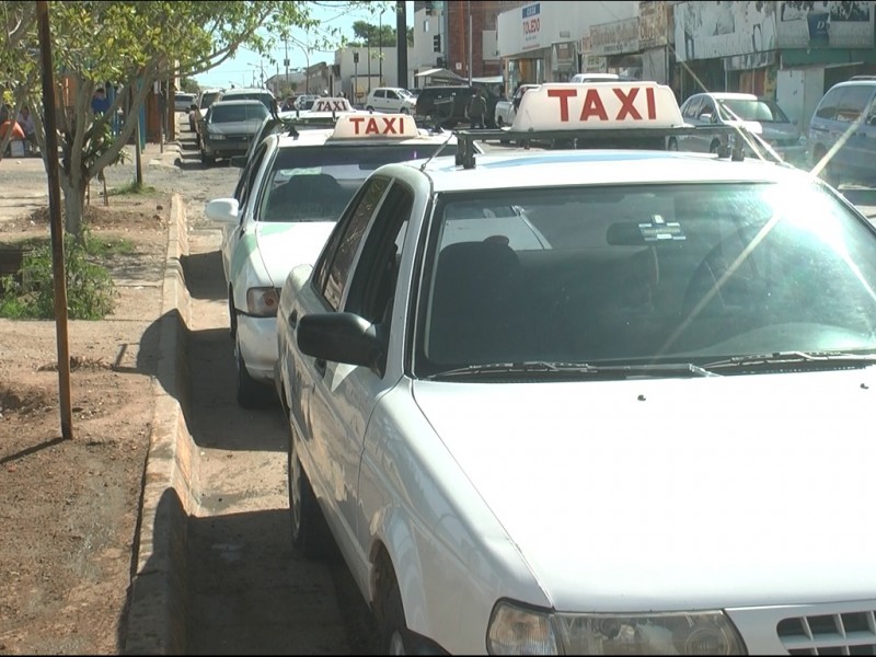 Navojoa:el servicio de taxis se mantiene por los 65 ymás