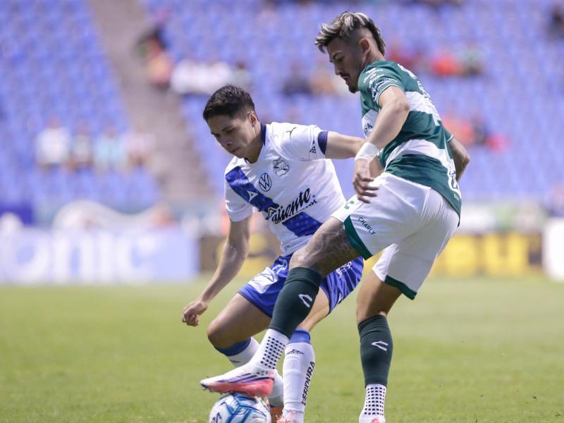 El troleo del Puebla a Santos terminó costando un puesto clave