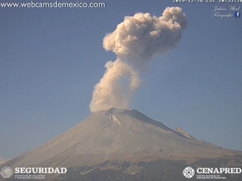 El volcán Popocatépetl presenta ligero incremento en actividad