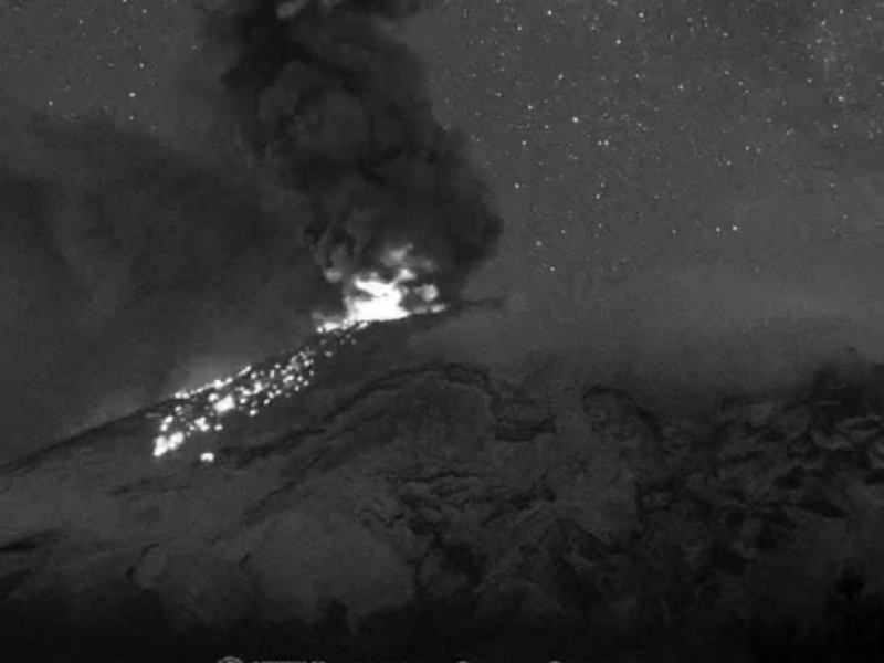 El volcán Popocatépetl registró 2 explosiones esta madrugada