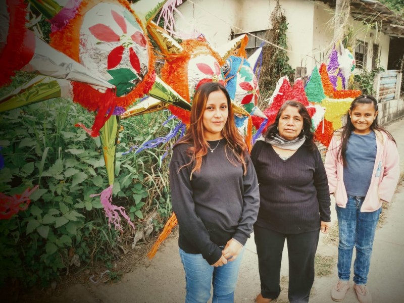 Elaboran piñatas tradicionales desde hace 26 años