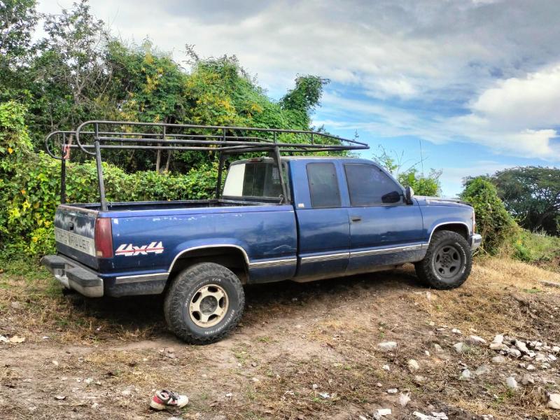 Elementos de seguridad municipal recuperan camioneta robada en Villa de Álvarez