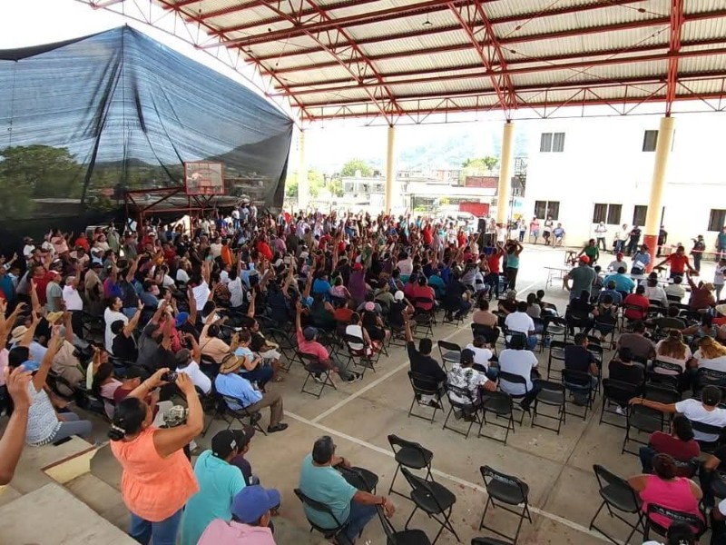 Eligen Consejo Electoral en Santiago Astata y avanza proceso interno