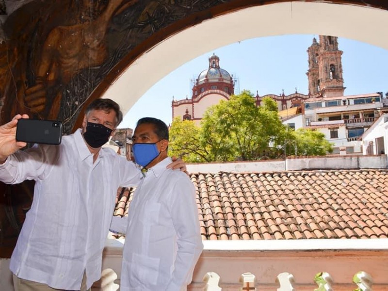 Eliminan alerta de viaje en Taxco: da esperanzas a Ixtapa-Zihuatanejo.