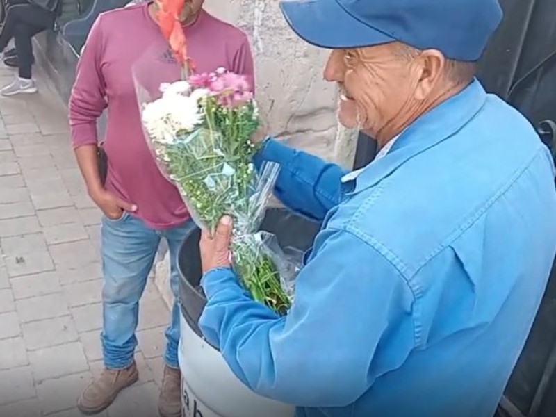 Eliminan uso de papel celofán en arreglos florales en Panteón de Oriente