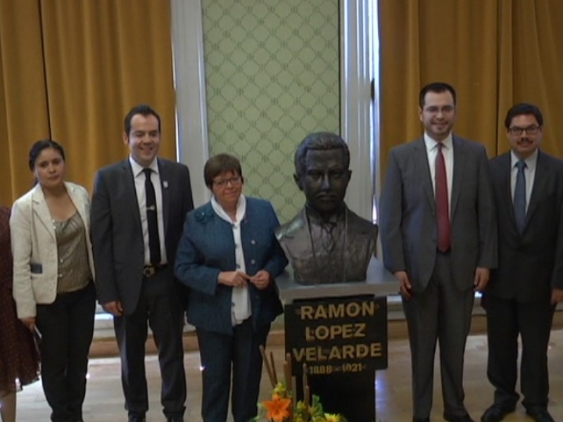 Elsa Cross recibe Premio Iberoamericano Ramón López Velarde