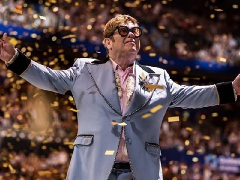 Elton John positivo a Covid-19, aplaza shows por EEUU