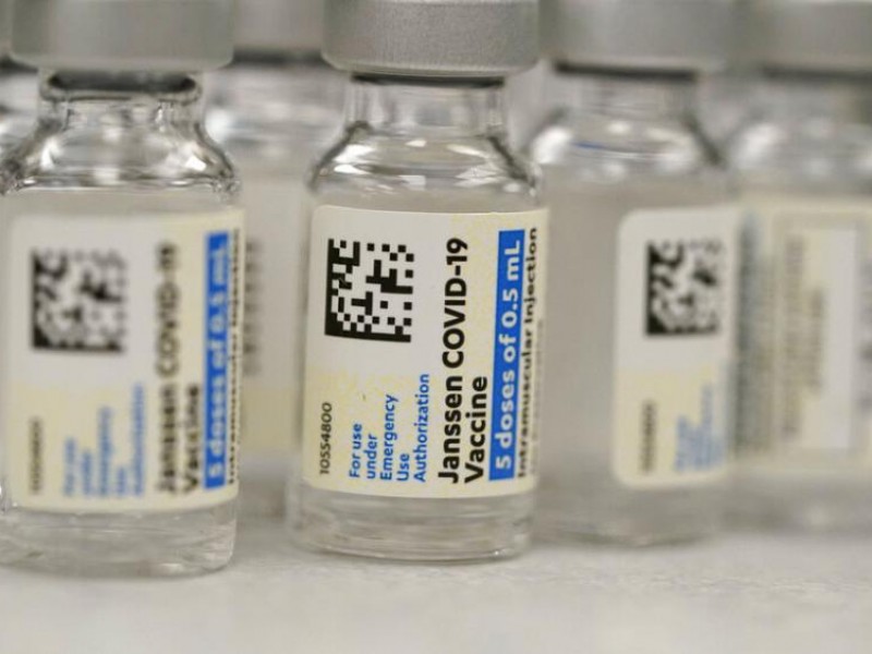 EMA encuentra posible relación entre vacuna Johnson&Johnson y coágulos sanguíneos