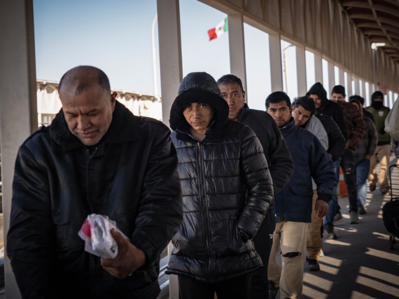 Embajada de EE.UU. promueve regreso voluntario de migrantes indocumentados
