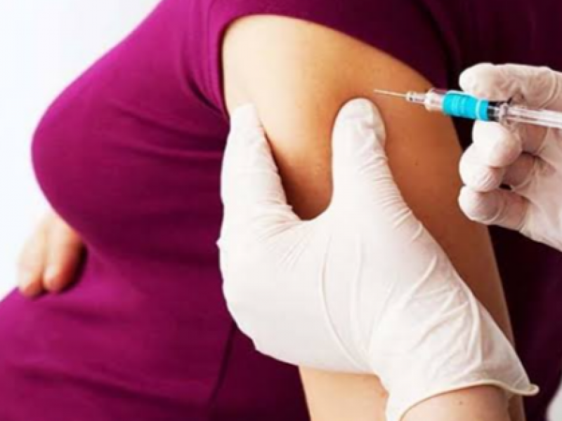 Embarazadas y preadolescentes podrán vacunarse contra el Covid-19