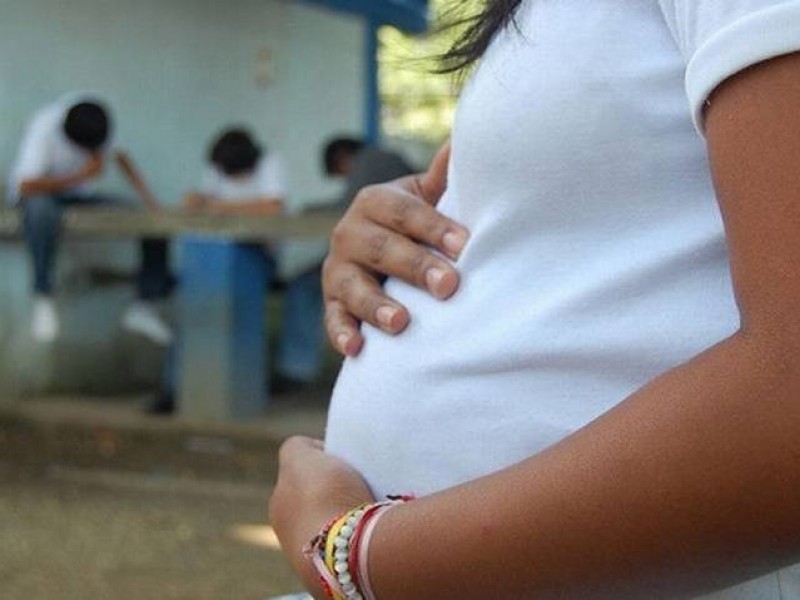 Embarazos adolescentes preocupan a Sector Salud