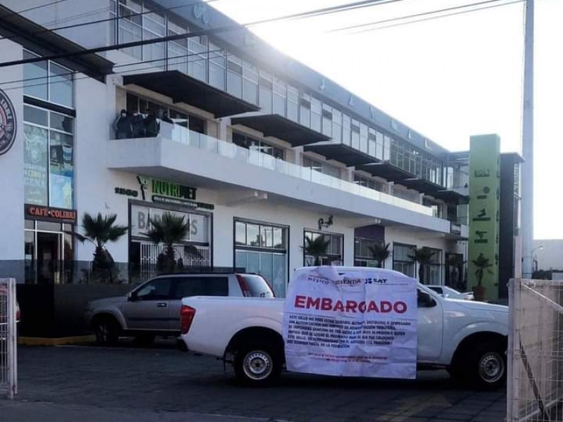 Embargan plaza de ex edil de Cholula, José Juan Espinoza